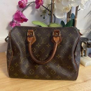 🖤 Authentic Vintage Louis Vuitton Speedy